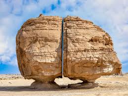 Al Naslaa Rock – Saudi Arabia